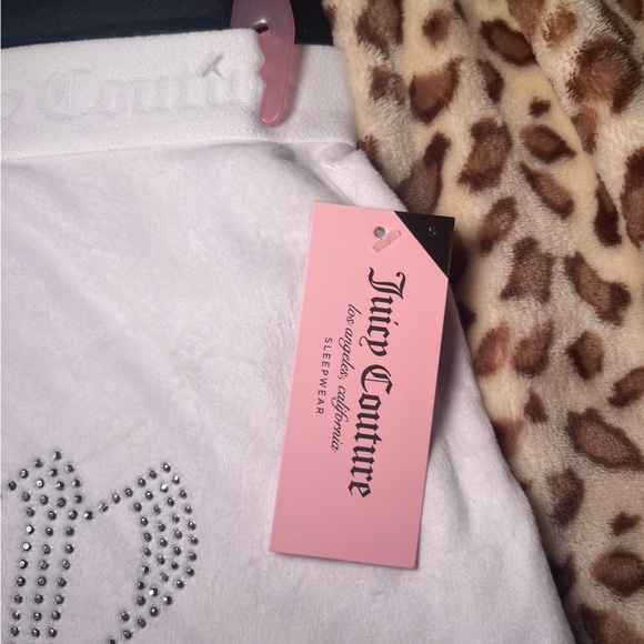 SOLD! Juicy Couture Velour Shorts - Picture 4 of 5